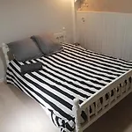 Appt Climatisé, 4 à 6 Couchages Tarn, Albi, Gaillac, Cordes, Wifi Gratuit, Boîte à Clés, Proche Commodités Et Gare Routière Graulhet