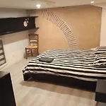 Appartement Appt Climatisé, 4 à 6 Couchages Tarn, Albi, Gaillac, Cordes, Wifi Gratuit, Boîte à Clés, Proche Commodités Et Gare Routière Graulhet