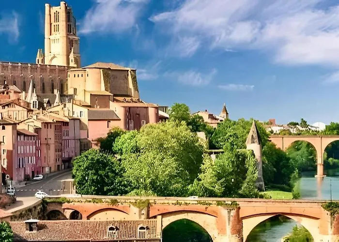 Appt Climatise, 4 A 6 Couchages Tarn, Albi, Gaillac, Cordes, Wifi Gratuit, Boite A Cles, Proche Commodites Et Gare Routiere Apartment Graulhet