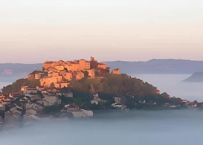 Appt Climatise, 4 A 6 Couchages Tarn, Albi, Gaillac, Cordes, Wifi Gratuit, Boite A Cles, Proche Commodites Et Gare Routiere Apartment *